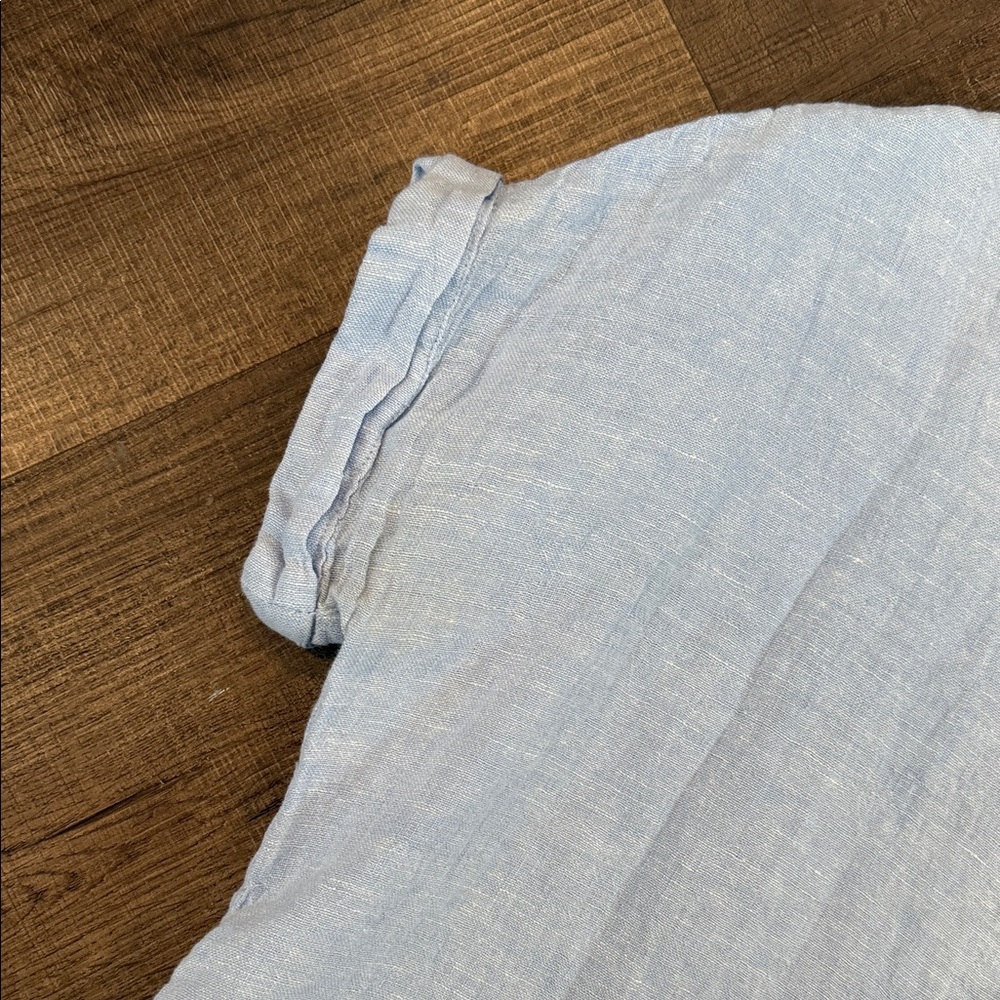 Tahari Light Blue 100% linen Button-Down blouse - Picture 4 of 10